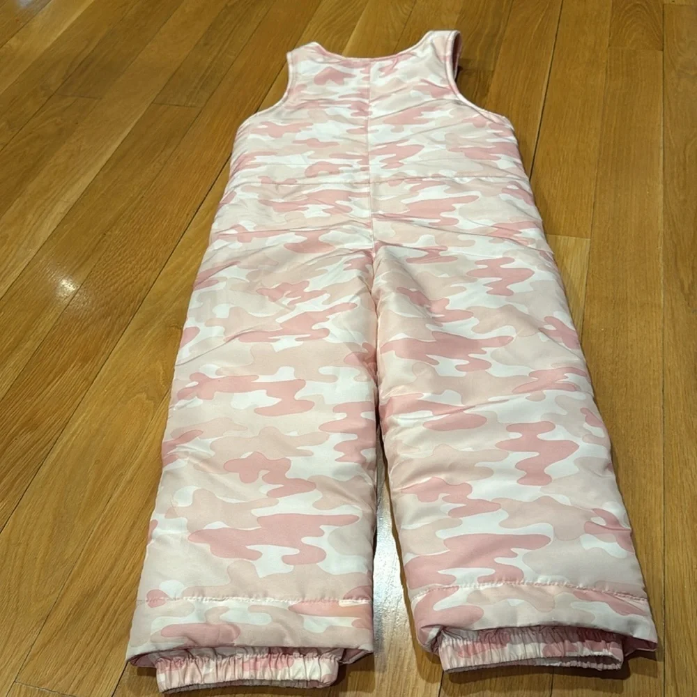 The children’s place girls camouflage pink bib snowpants size 4T .